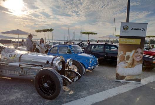 Old- &amp; Youngtimer-Höck's