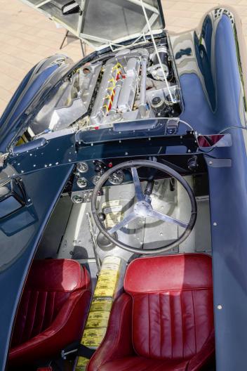 Rundum alles in perfekt originalem Zustand.