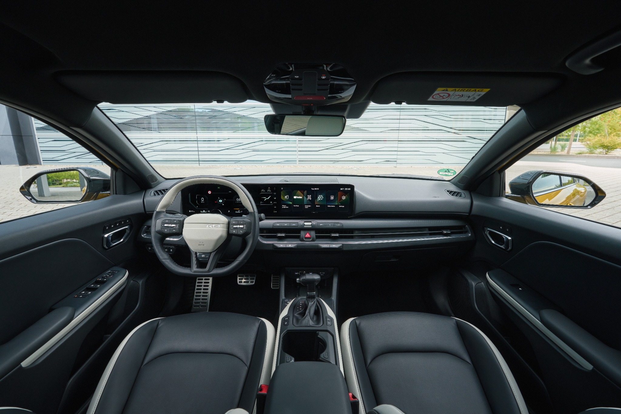 Das Cockpitlayout ist stark Kias EV-Modellen nachempfunden.
