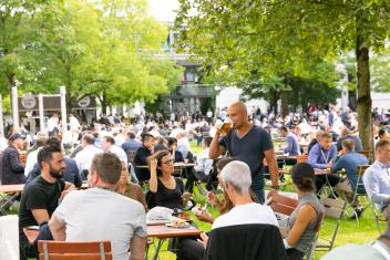 Ambiance « Biergarten » entre les halles munichoises du salon