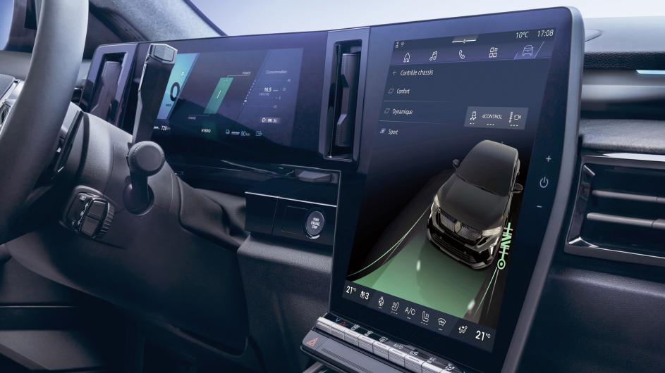 Oltre ai due grandi schermi a forma di L, il Rafale offre anche un head-up display.