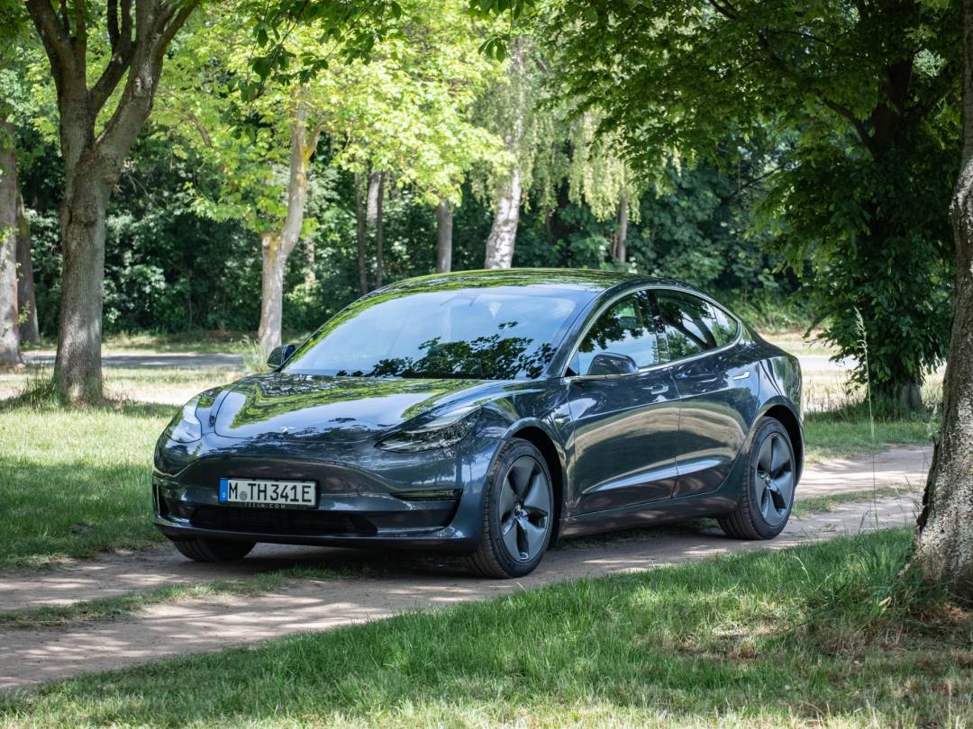 Fahrbericht Tesla Model 3 Dual Motor Performance Automobil Club Der Schweiz Acs