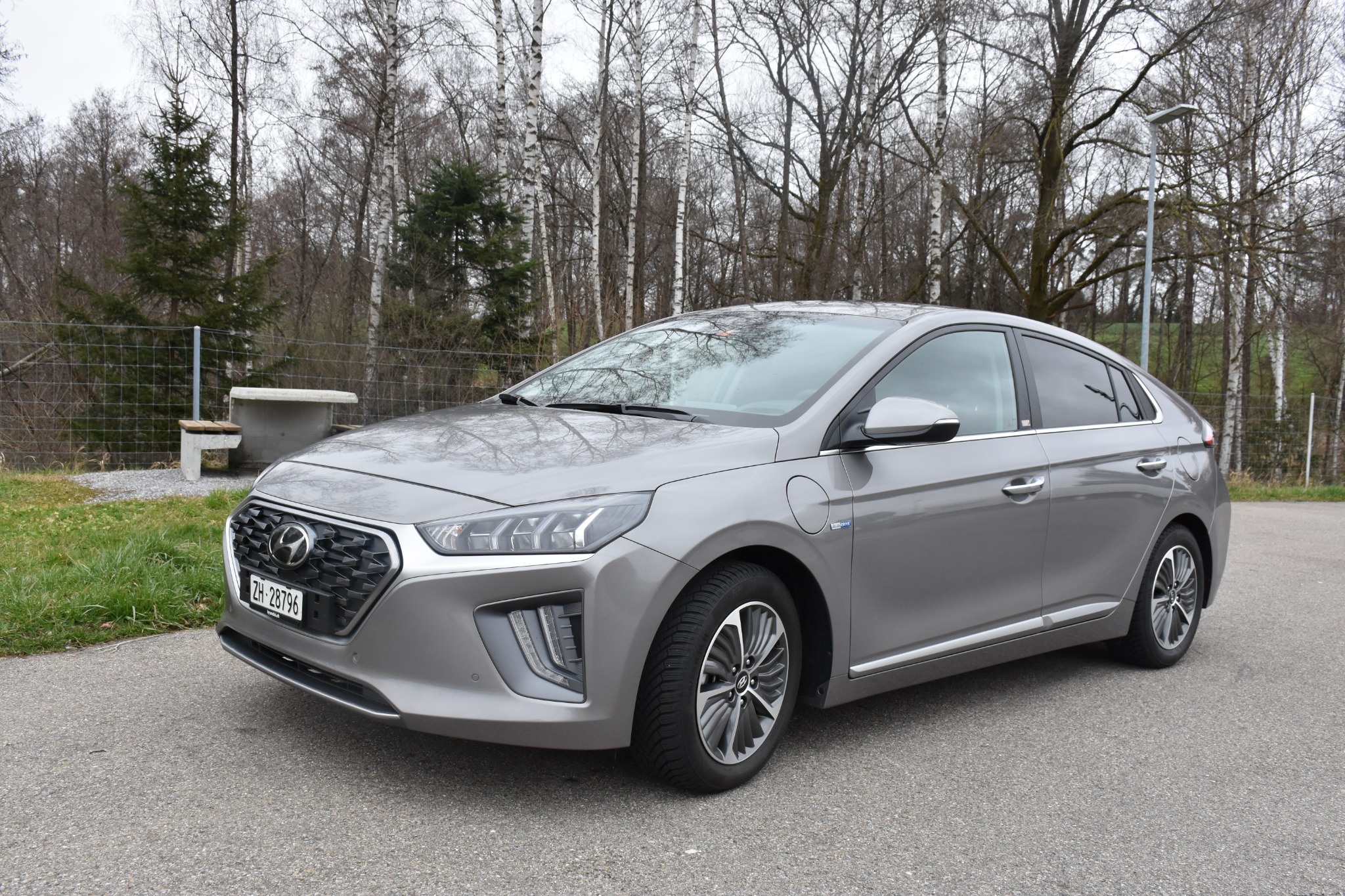Hyundai ioniq hybrid plugin discount