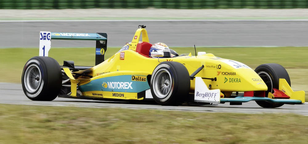 Im Schweizer Team von Jo Zeller Racing gewann die Solothurnerin 2009 als erste Frau ein Rennen des deutschen ATS Formel 3 Cups.