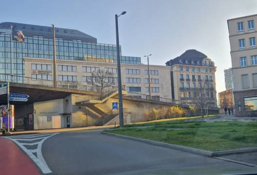ACS weist die Pläne für die radikale Kapazitätsreduktion für Autos im Perimeter Bahnhof und Marthalle zurück .