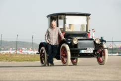 Detroit Electric 1918 mit Besitzer, Weber