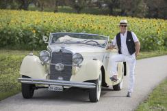 Markus Andres aus Affoltern am Albis mit seinem Mercedes Benz 290 Cabriolet