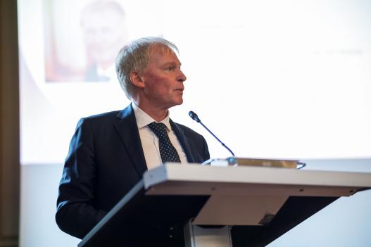 La Sezione Ticino dell’Automobile Club Svizzero (ACS) ha celebrato il proprio centenario a Bellinzona, laddove è nata.