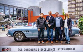 Nobile Ferrari 330 GT 2+2: vincitrice del Prix d'Excellence e del Best of Show, nonché vincitrice del concorso per auto da corsa e sportive dal 1966 in poi