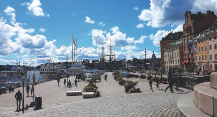 Dans le vieux port de Skeppsbron devant Gamla Stan