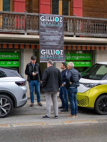 Les participants ont bien sûr pu essayer les différents modèles et ont reçu des informations intéressantes de la part des experts de Permis.ch