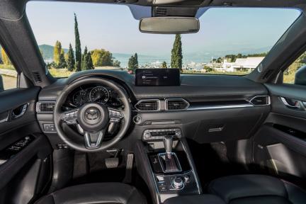 Das Interieur überzeugt mit hochwertigen, gut verarbeiteten Materialien