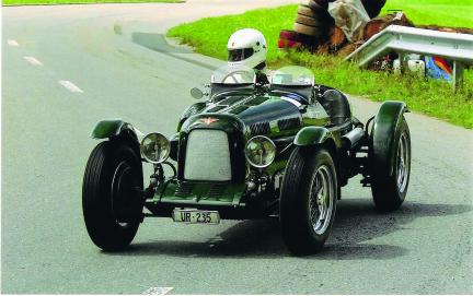 Toujours rapide : Emilio Baldini au volant de sa Lagonda Rapier