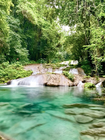 Jamaica ist sehr wasserreich und es gibt zahlreiche Wasserfälle.