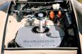 Hightech im Bug mit Carbon-Domstrebe, Motorsport-Tank, Reservoirs für die Dämpfereinstellung und Lithium-Ionen-Batterie.